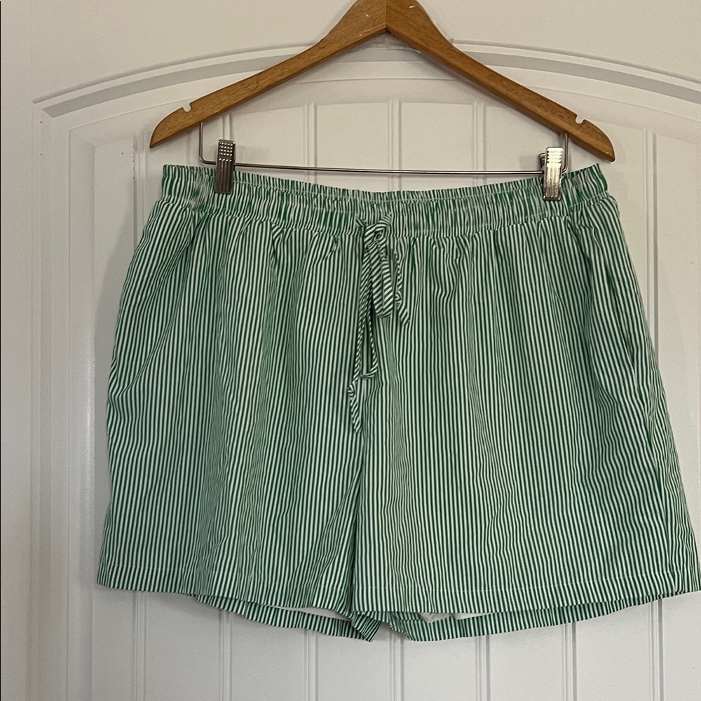 Exlura Shorts Size XL